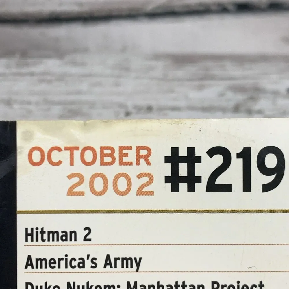 Computer Gaming World Demo Disc PC CD ROM #219 Oct 2002 Hitman 2 Silent Assassin